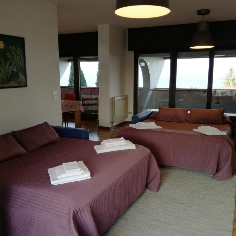 Panoramapartment 代森扎诺-德尔加达 外观 照片