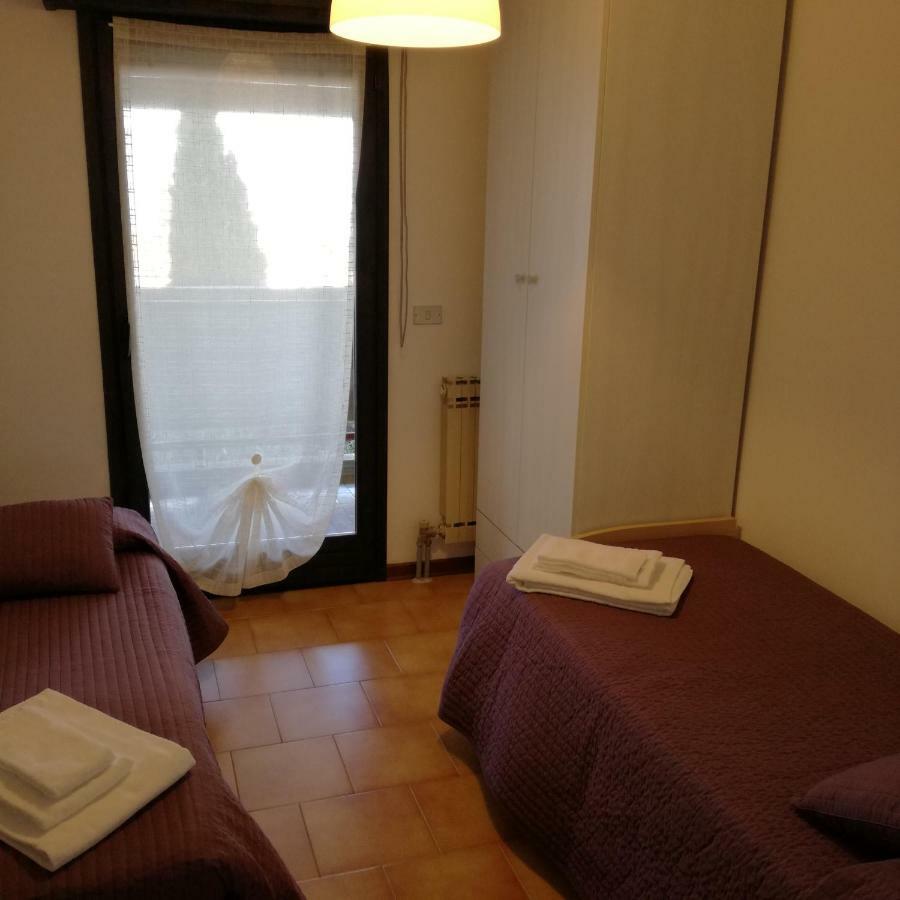Panoramapartment 代森扎诺-德尔加达 外观 照片